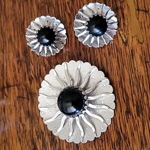 Vintage Brooch Earrings Demi Set Signed sarahcov